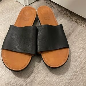 Women’s sandals